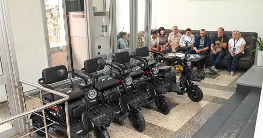 Покращити мобільність: десять ветеранів із Кагарличчини отримали триколісні електроскутери