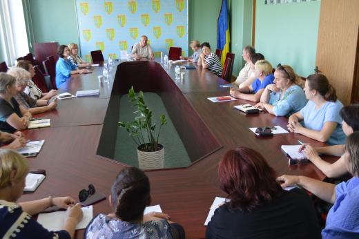 ЗАБЕЗПЕЧИТИ  ХАРЧУВАННЯ 100% ШКОЛЯРІВ