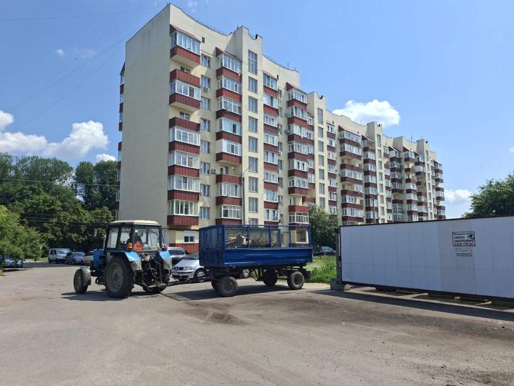 СМІТТЯ ВИВЕЗЕНО, КАНАЛІЗАЦІЮ ПРОЧИЩЕНО, ТЕРИТОРІЮ ПРИБРАНО