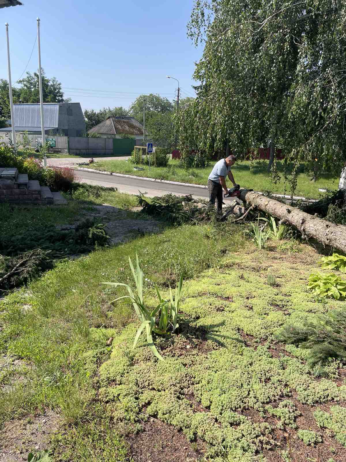 ЛІКВІДОВУЄМО НАСЛІДКИ НЕГОДИ