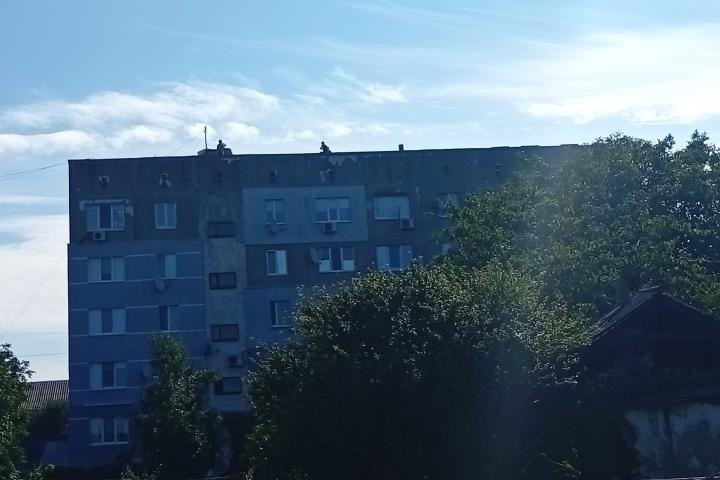 Триває капітальний ремонт даху будинку по вул. Столичній, 7а