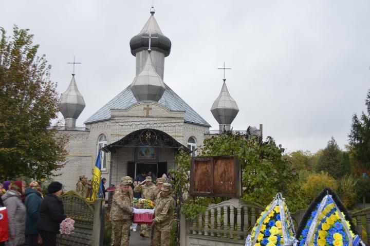Похорон ветерана і волонтера Євгенія Аніщенка