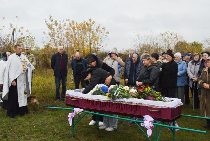 Похорон ветерана і волонтера Євгенія Аніщенка