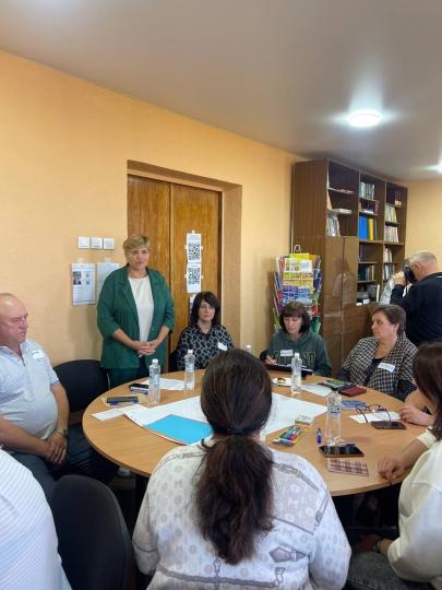 Учасників фасилітаційної сесії вітає Любов Коваль