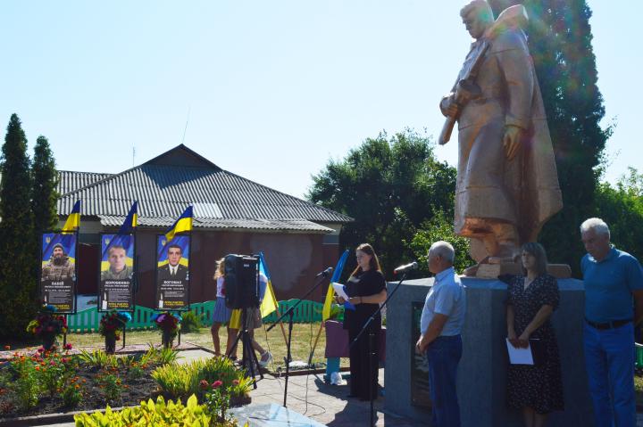 Виступає староста Володимир Мосієнко