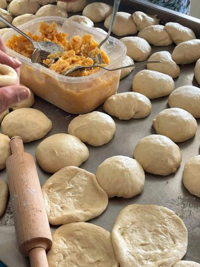 Смаколики для наших Захисників