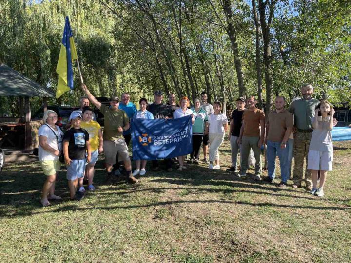 Учасники спортивної риболовлі для ветеранів та їхніх родин селі Шубівка