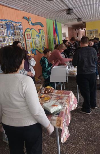 Благодійний ярмарок у Буртівській гімназії