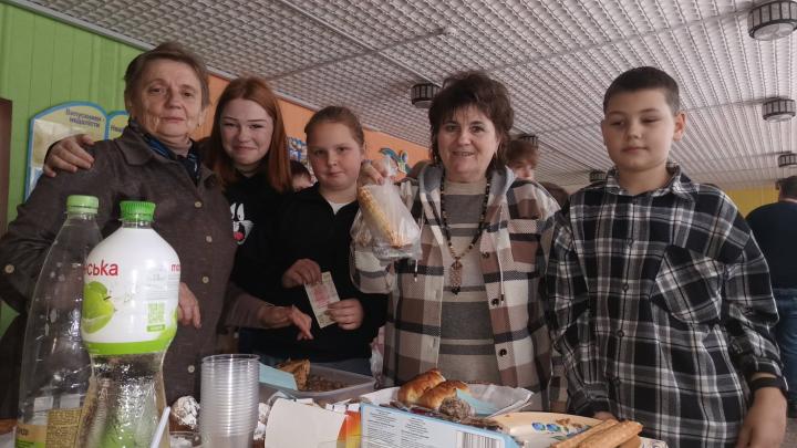 Благодійний ярмарок у Буртівській гімназії