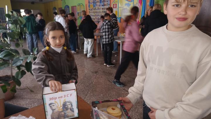 Благодійний ярмарок у Буртівській гімназії