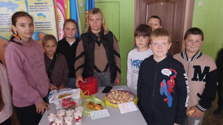 Благодійний ярмарок у Буртівській гімназії