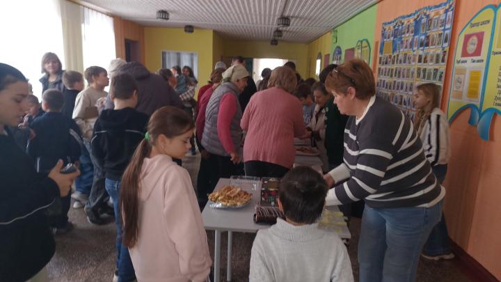 Благодійний ярмарок у Буртівській гімназії