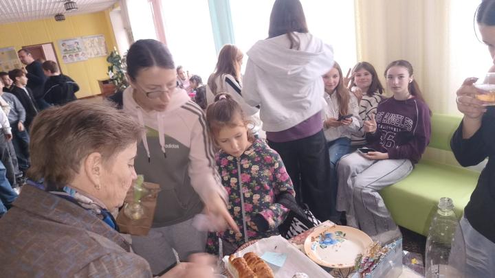 Благодійний ярмарок у Буртівській гімназії