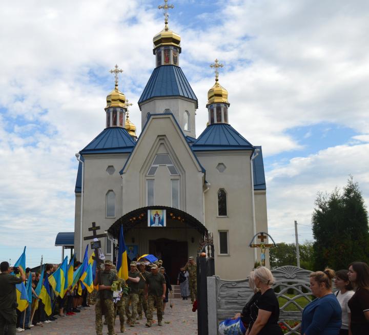 У Ставах провели в останню путь воїна Владислава Третяка